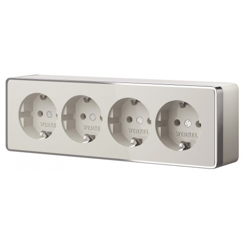Розетка четверная с заземлением и со шторками Werkel Gallant W5072204