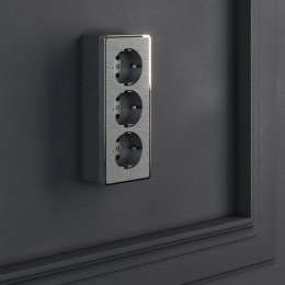 Розетка влагозащищенная с заземлением и со шторками Werkel Gallant (графит рифленый) W5073104