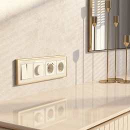 Рамка на 4 поста Werkel Baguette (айвори/латунь) W0042851