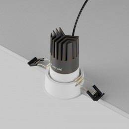 Встраиваемый светильник Maytoni  DL116-10W-3K-W