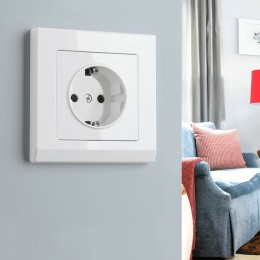 Розетка с заземлением и со шторками, без рамки Werkel белый W1171101