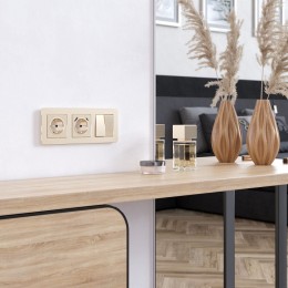 Рамка на 3 поста Werkel Platinum (шампань) W0032611