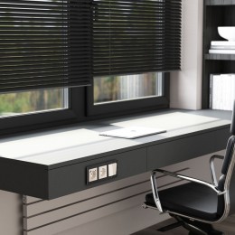 Розетка с заземлением и со шторками и 2хUSB, без рамки Werkel айвори акрил W1171743