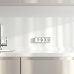 Розетка четверная с заземлением и со шторками Werkel Gallant W5072210