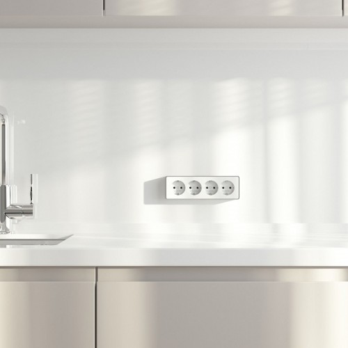 Розетка четверная с заземлением и со шторками Werkel Gallant W5072210