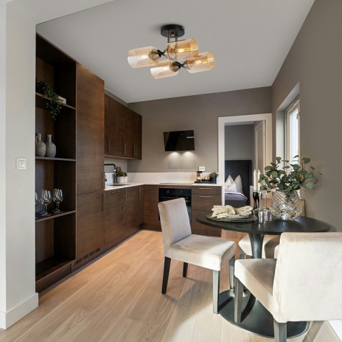 Люстра на штанге Freya Glow FR5129PL-04B