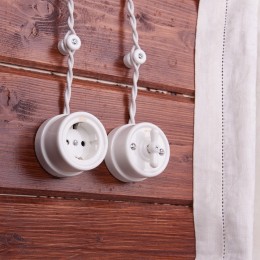 Розетка с заземлением, без рамки Werkel Ретро (белый) W5671001